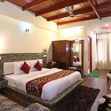 Goroomgo Moon Nainital Near Naini Lake - Parking & Lift Facilities -Hygiene And Spacious Room - Best Seller Eksteriør bilde