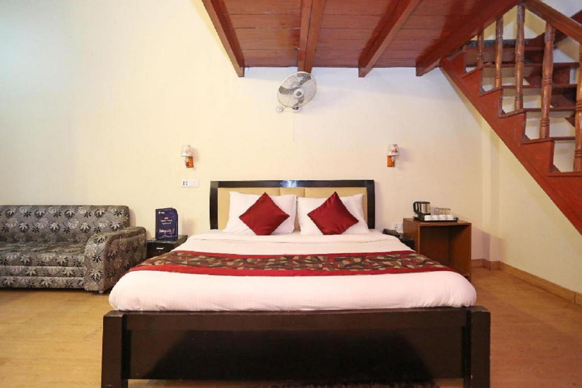 Goroomgo Moon Nainital Near Naini Lake - Parking & Lift Facilities -Hygiene And Spacious Room - Best Seller Eksteriør bilde