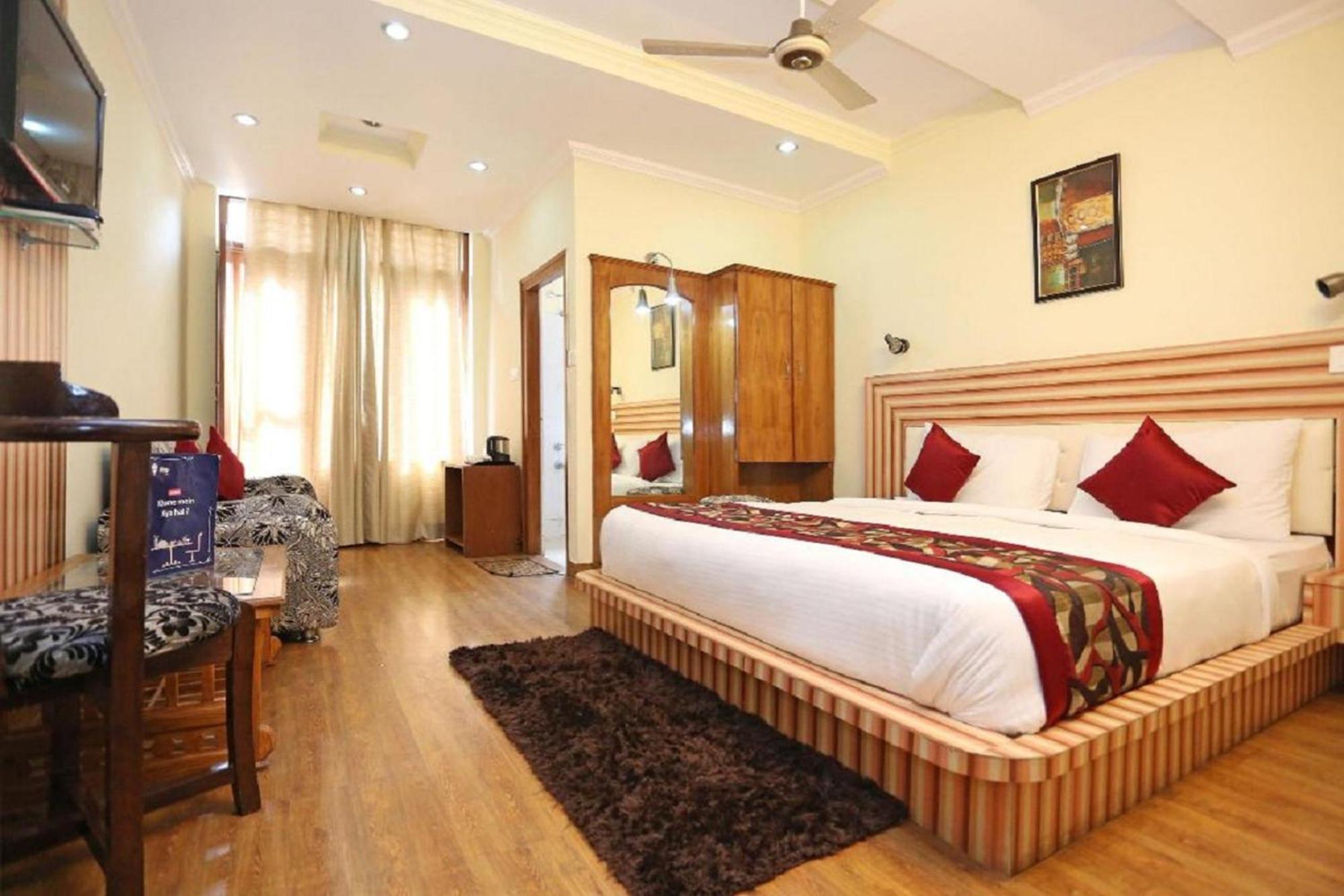 Goroomgo Moon Nainital Near Naini Lake - Parking & Lift Facilities -Hygiene And Spacious Room - Best Seller Eksteriør bilde